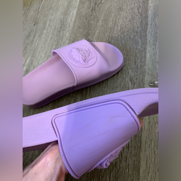COPY - Versace Medusa Purple Lavender Pool Slides size 35 US 3 - Picture 6 of 7